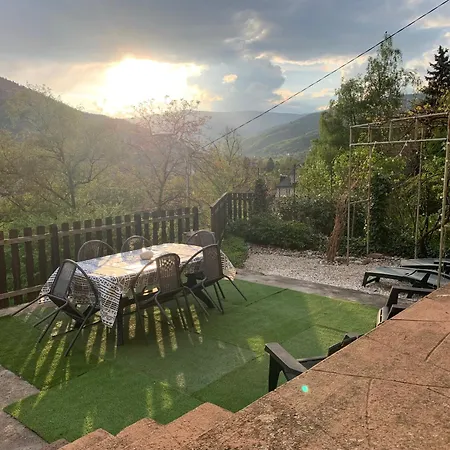 Au Reposoir - Vue Sur La Montagne Buhl