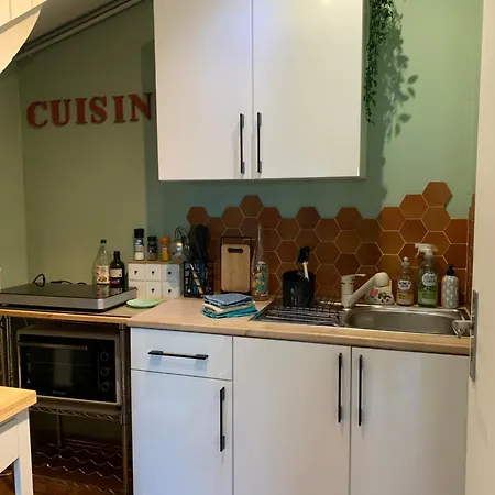 Au Reposoir - Vue Sur La Montagne Buhl